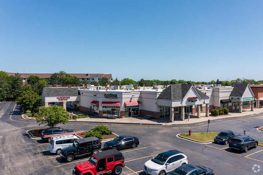 More Photos Of 5320-5340 Grand Ave, Gurnee General Retail For Sale