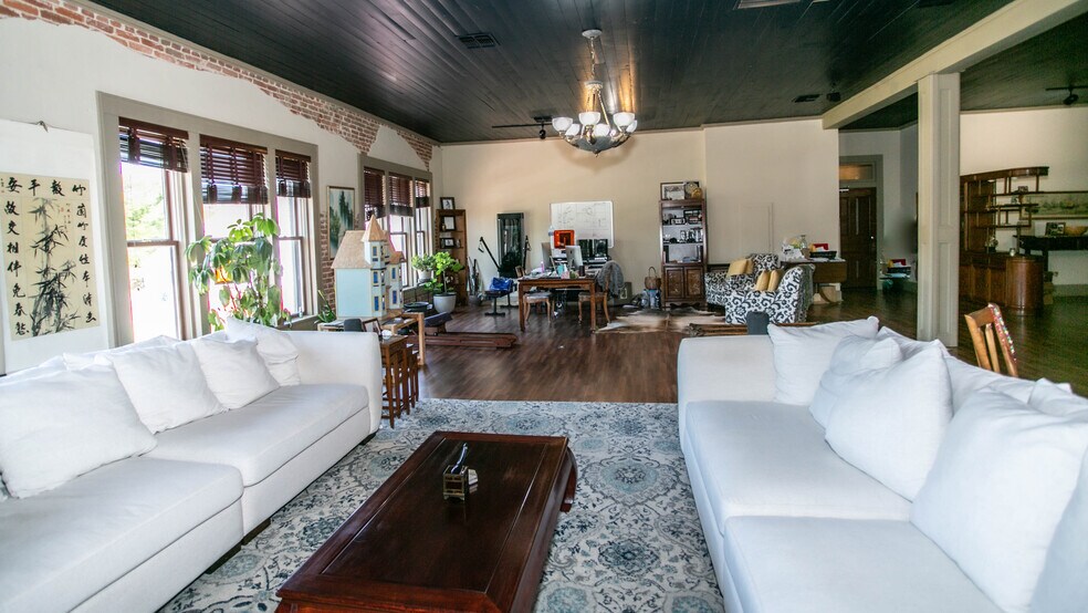 More Photos Of 122-128 Vale St, Jefferson Storefront Retail Residential For Sale