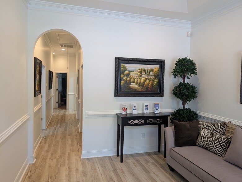 More Photos Of 1815 Lockeway Dr, Alpharetta Office For Sale