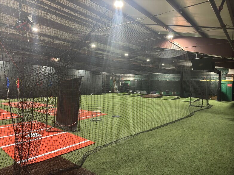 More Photos Of 1805 E Spring Creek Pky, Plano Freestanding For Sale