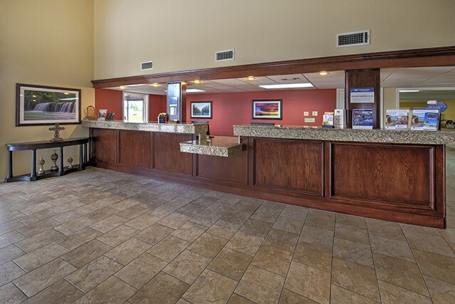 More Photos Of 2326 N Arkansas Ave, Russellville Hotel For Sale