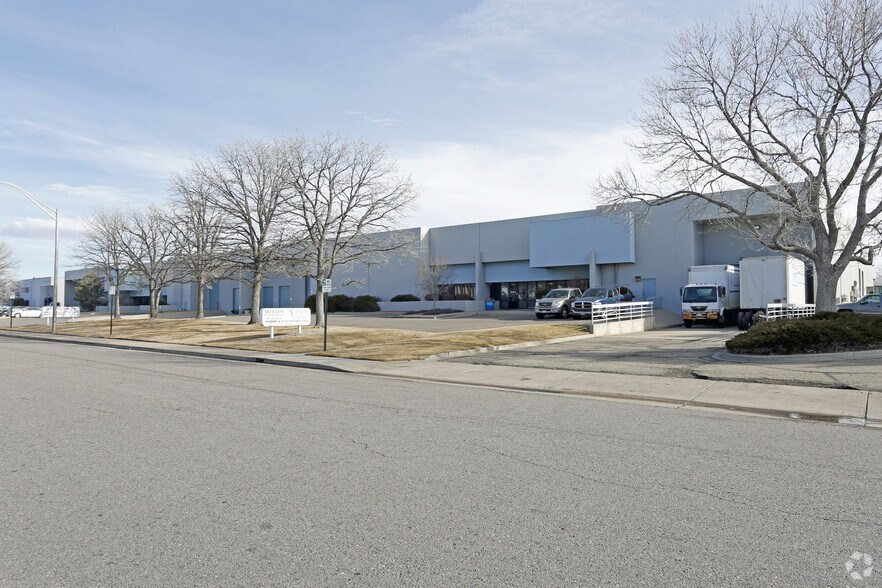 More Photos Of 4700-4760 Lima St, Denver Warehouse For Lease