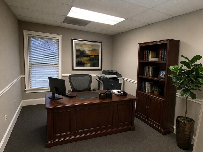 More Photos Of 6298 Baker Ct, Norcross Office Residential For Lease