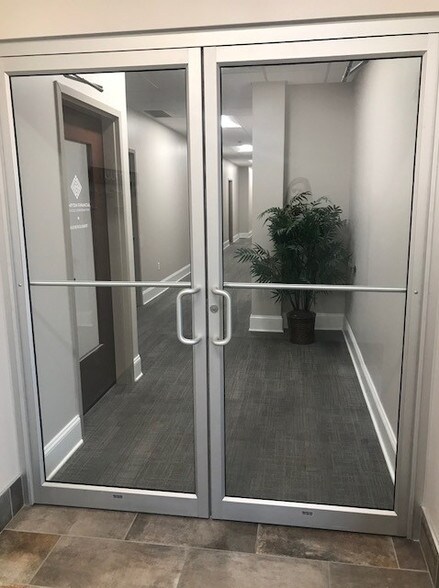 More Photos Of 600 Corporate Cir, Harrisburg Office For Lease