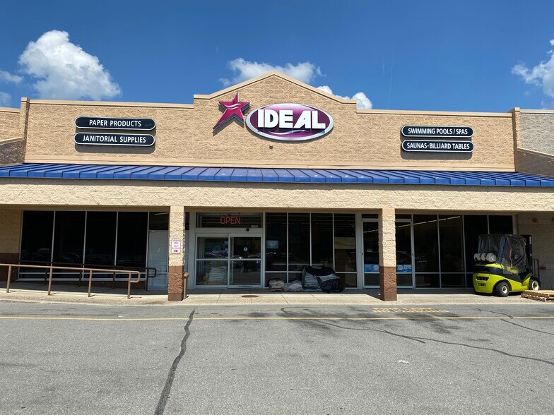 More Photos Of 1048 N Eisenhower Dr, Beckley Unknown For Lease