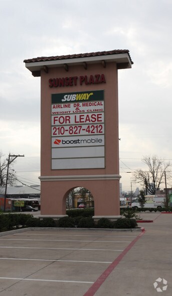 More Photos Of 2811 Airline Dr, Houston Unknown For Lease