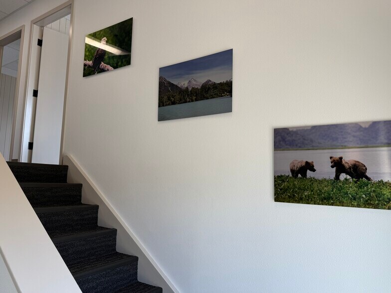 More Photos Of 35186 Kenai Spur Hwy, Soldotna Office For Lease