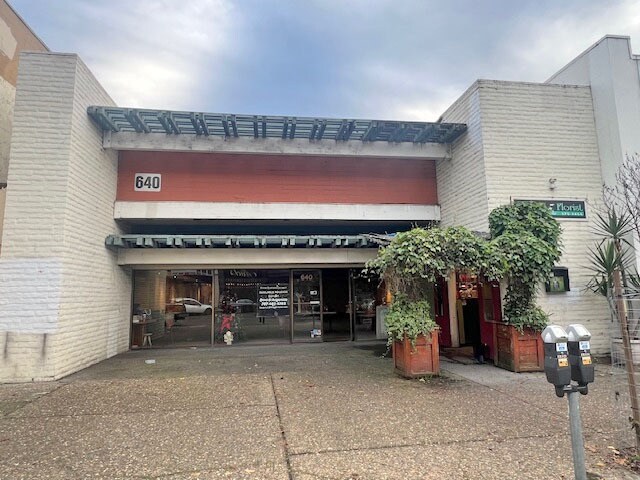 Primary Photo Of 640 4th St, Santa Rosa Storefront For Lease