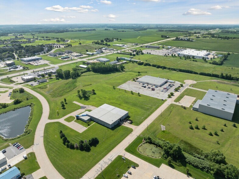 More Photos Of 701 Technology Pl, Waverly Manufacturing For Lease