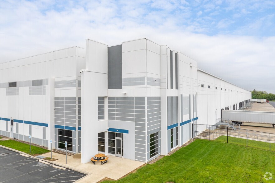 Primary Photo Of 30 Ludwig Ct, Hamburg Distribution For Lease