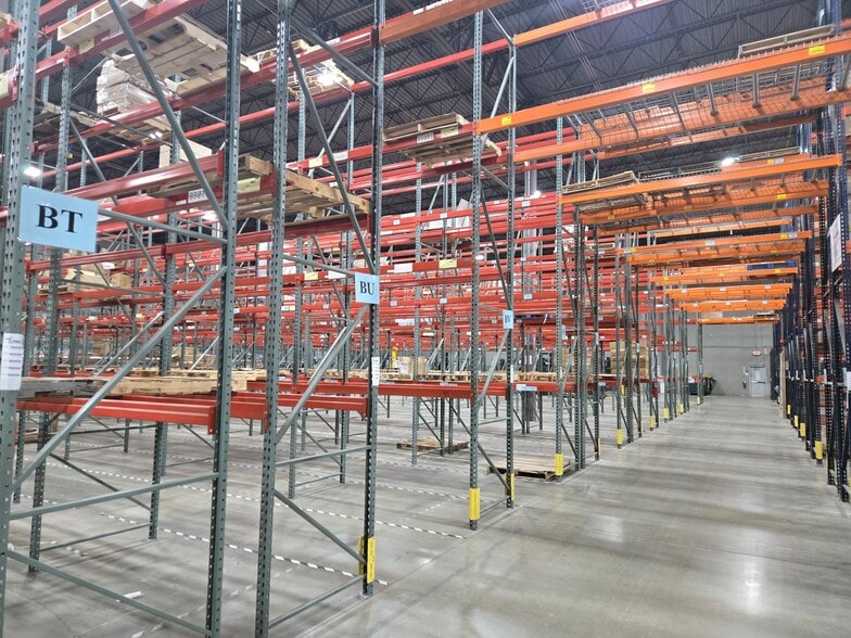 More Photos Of 5855 Carbonmill Dr, South Bend Distribution For Lease