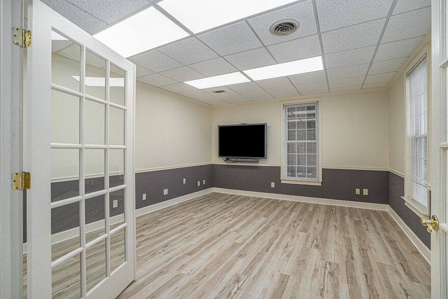 More Photos Of 8385 Dunwoody Pl, Atlanta Medical For Lease