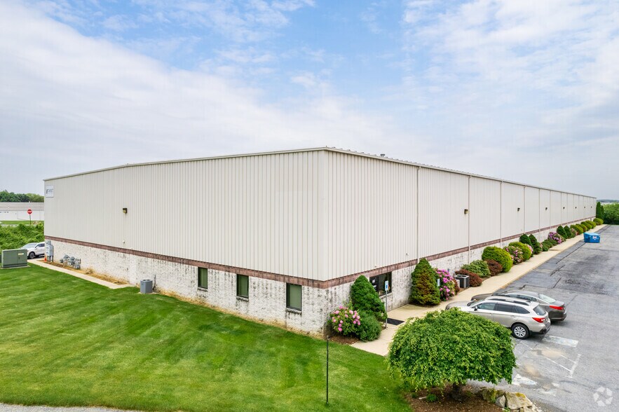 More Photos Of 100 Corporate Dr, Reading Unknown For Lease