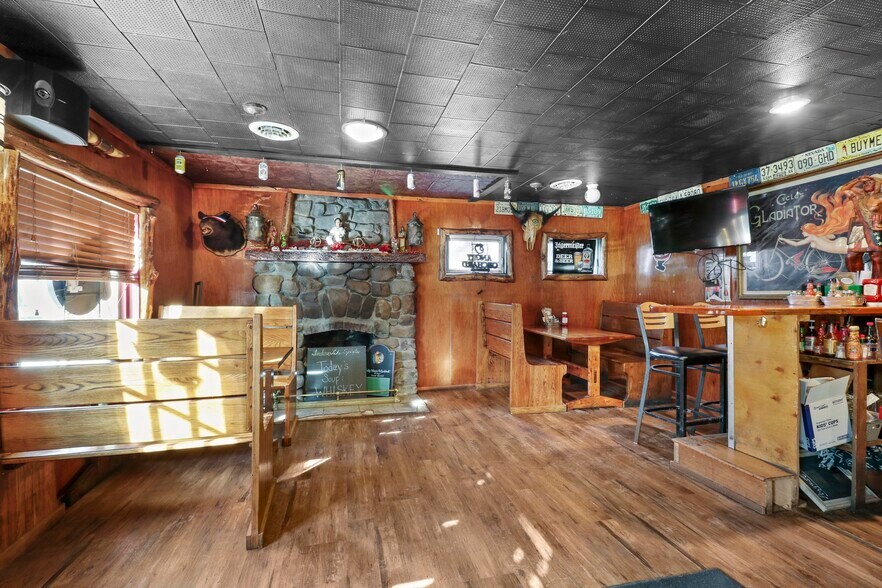 More Photos Of 9933 Bear Creek Blvd, Bear Creek Township Restaurant For Sale