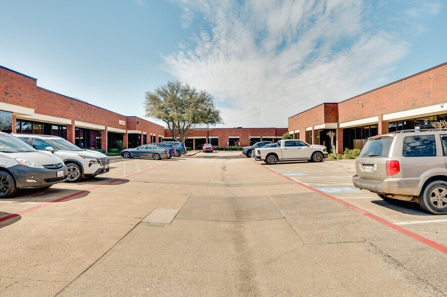 More Photos Of 1200 S Sherman St, Richardson Office For Sale
