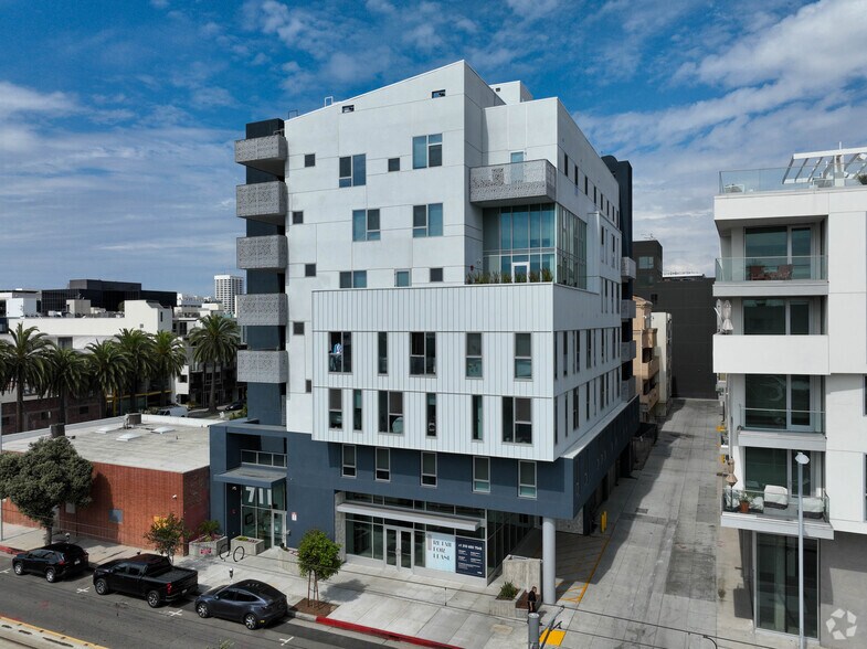 More Photos Of 711 Colorado Ave, Santa Monica Apartments For Lease