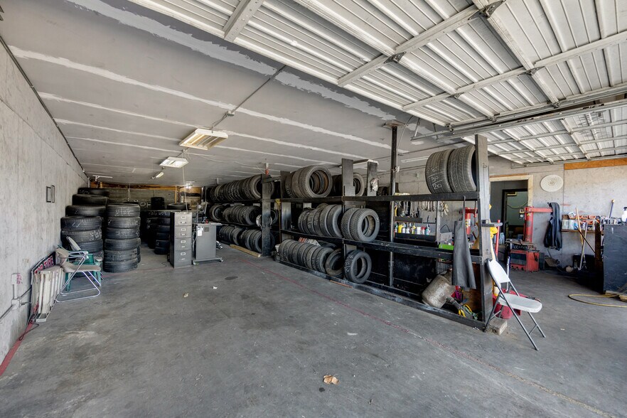 More Photos Of 9121 Cullen Blvd, Houston Auto Repair For Sale