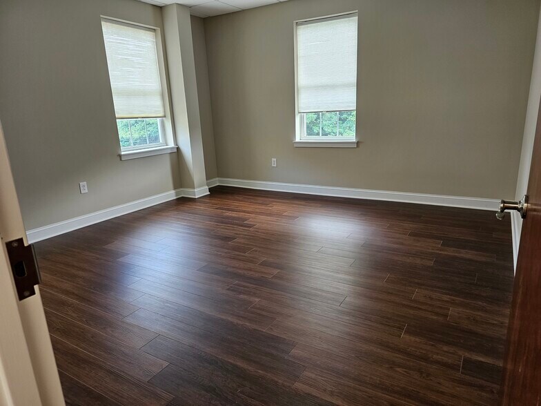 More Photos Of 1221 N Church St, Moorestown Medical For Lease