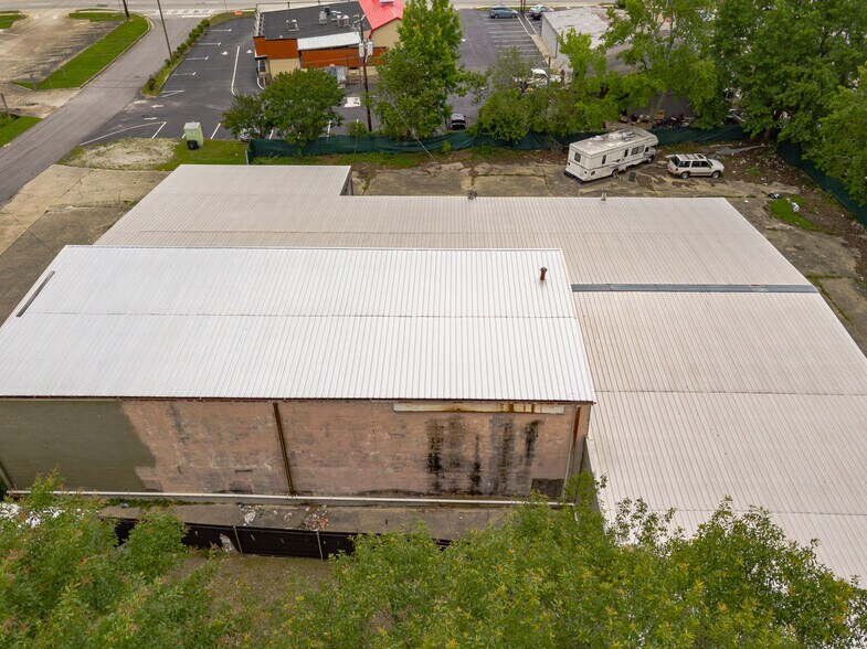 More Photos Of 8456 Newman St, Douglasville Light Manufacturing For Lease