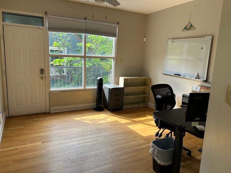 More Photos Of 4235 Cedar Springs Rd, Dallas Office For Lease