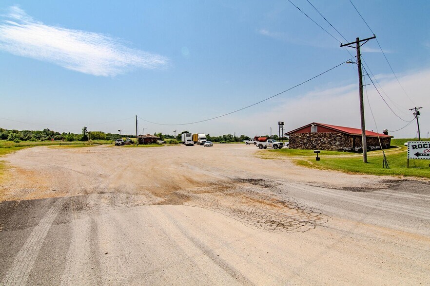 More Photos Of 18400 E B Hwy, Sheldon Flex For Sale