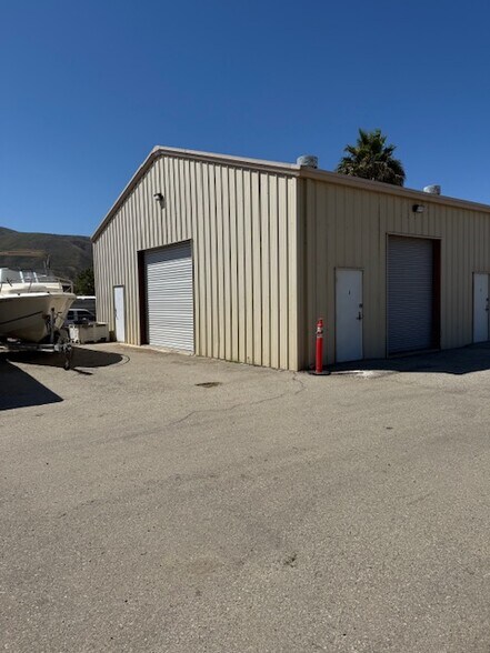 More Photos Of 905-917 Corporation St, Santa Paula Warehouse For Sale