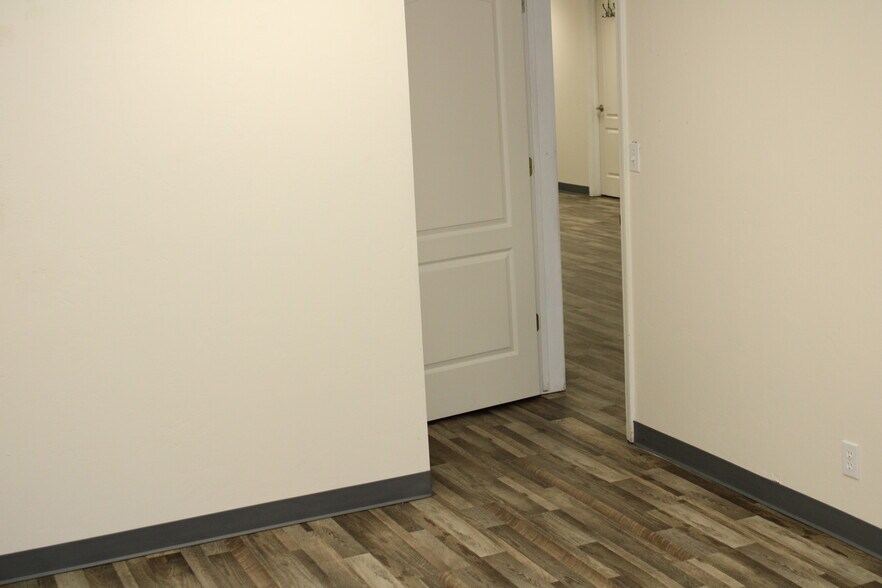 More Photos Of 1286-1296 Addison Ave E, Twin Falls Storefront Retail Office For Lease