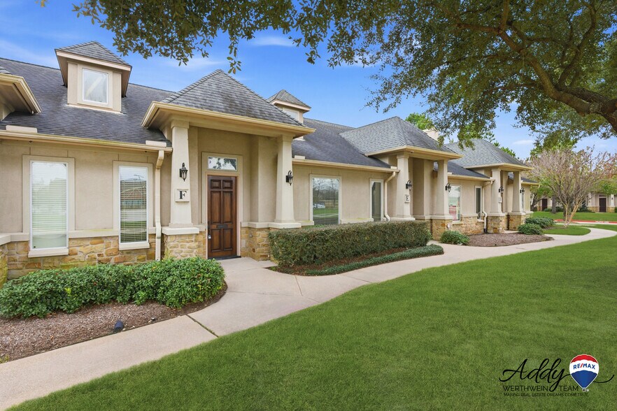 More Photos Of 11601 Spring Cypress Rd, Tomball Medical For Sale