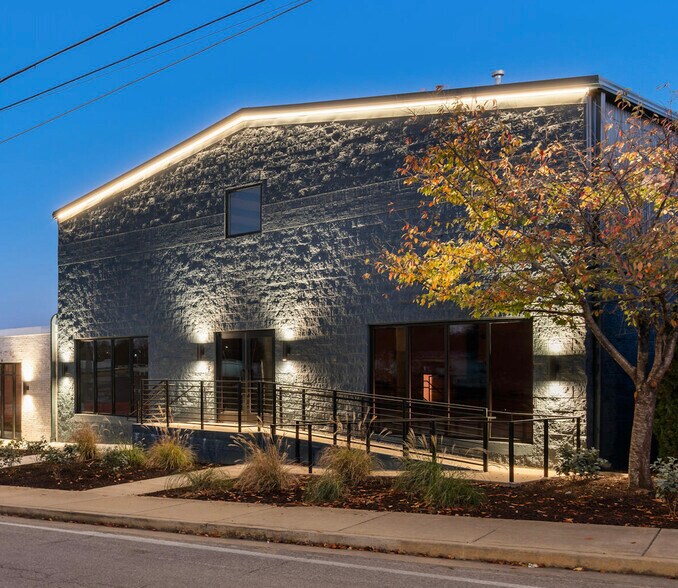 More Photos Of 469 Chestnut St, Nashville General Retail For Lease