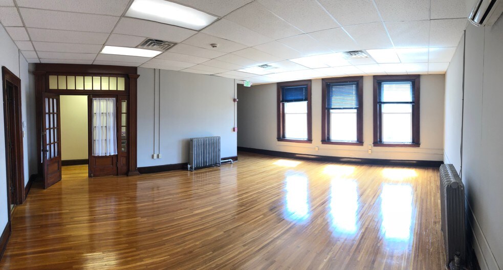 More Photos Of 66 E Main St, Westminster Office For Lease