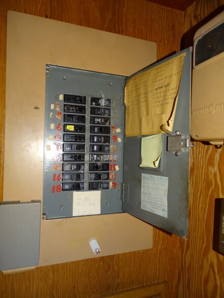 More Photos Of 417 E Sunbury St, Shamokin Storefront Retail Office For Sale