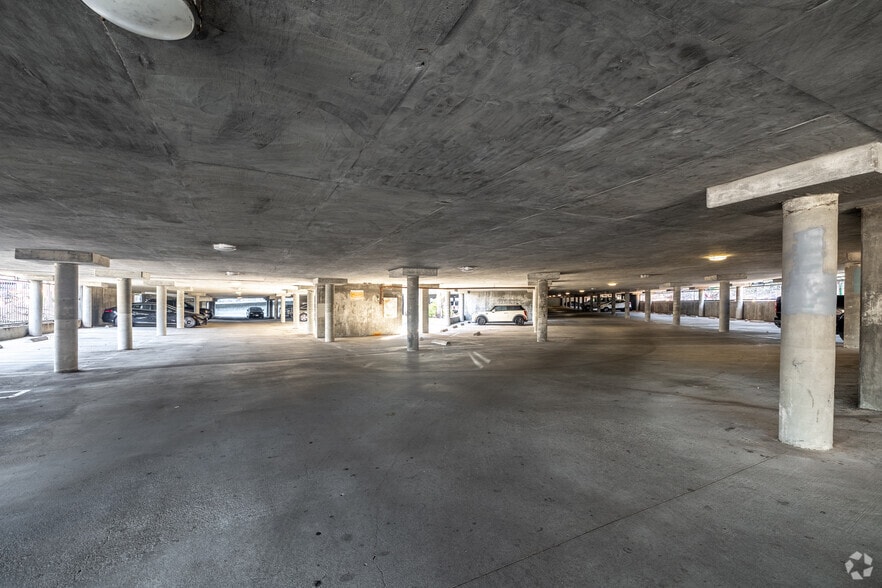 More Photos Of 15901 Hawthorne Blvd, Lawndale Medical For Lease