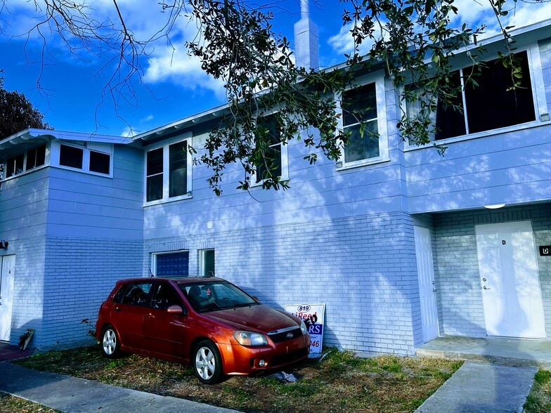 Primary Photo Of 819 N Ridgewood Ave, Daytona Beach Apartments For Sale