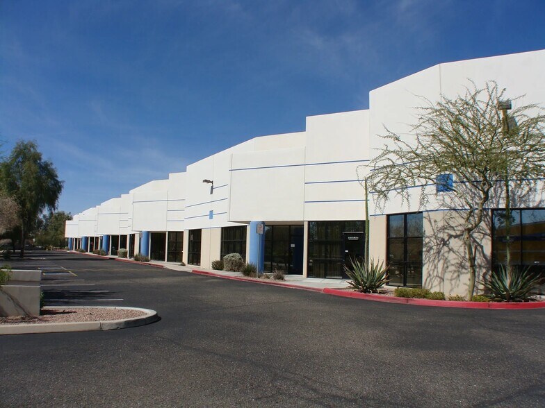 More Photos Of 1734 W Williams Dr, Phoenix Warehouse For Lease
