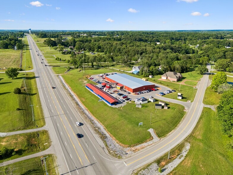 More Photos Of 4070 Old Highway 431, Greenbrier Freestanding For Sale