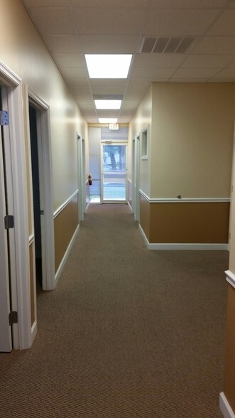 More Photos Of 6150 Diamond Centre Ct, Fort Myers Unknown For Lease