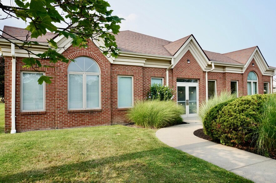 More Photos Of 1120 Youngs Rd, Williamsville Medical For Sale