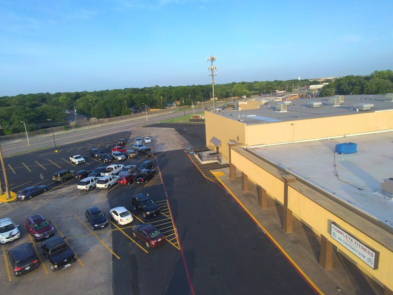 More Photos Of 5101 Gus Thomasson Rd, Mesquite Unknown For Lease