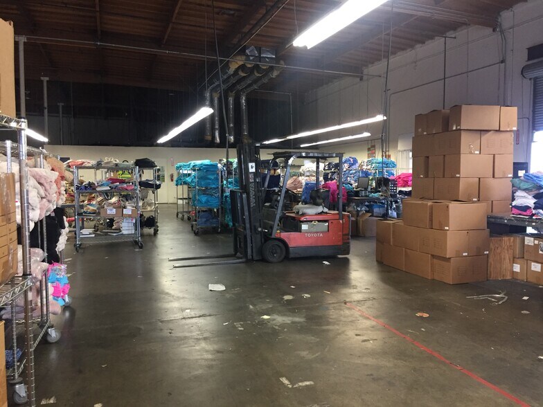 More Photos Of 15507-15517 Broadway Center St, Gardena Warehouse For Lease