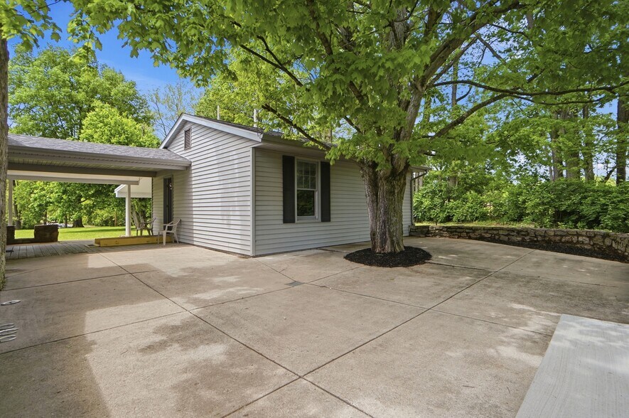More Photos Of 2996 Millville Shandon Rd, Hamilton Specialty For Sale