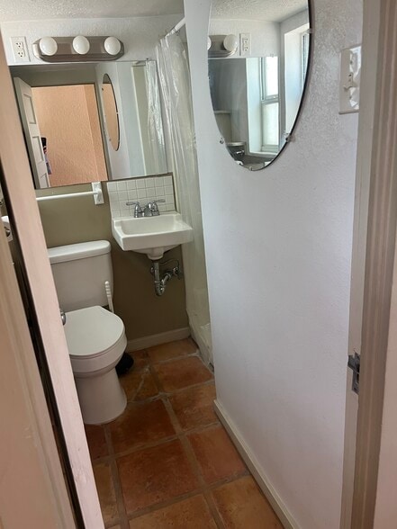 More Photos Of 403 Columbia Dr SE, Albuquerque Multifamily For Sale