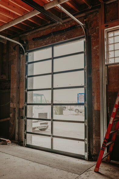 More Photos Of 4201 Millersville Rd, Indianapolis Research And Development For Lease