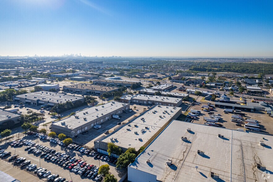 More Photos Of 10525 Newkirk St, Dallas Flex For Sale