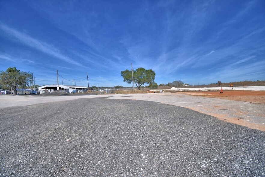 More Photos Of 16311 Highway 27, Lake Wales Service Station For Sale