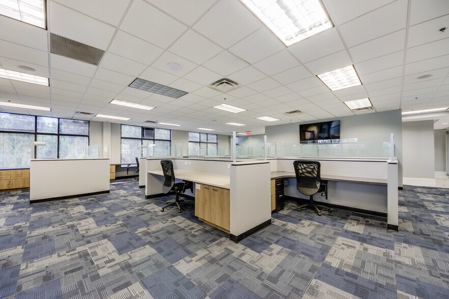 More Photos Of 2700 N Berkeley Lake Rd, Duluth Office For Sale