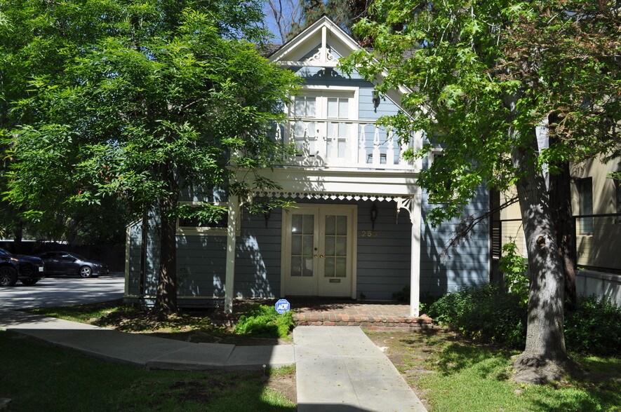 More Photos Of 253-255 S Marengo Ave, Pasadena Office For Lease