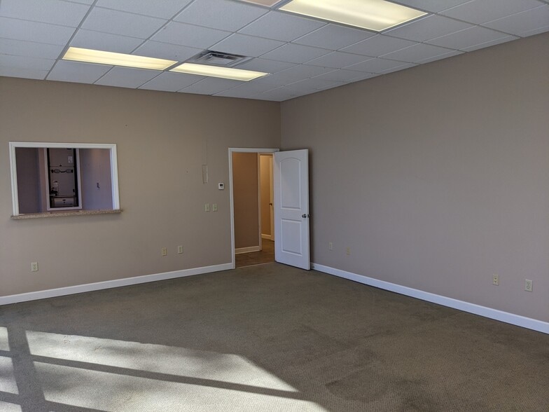 More Photos Of 3971 Inner Perimeter Rd, Valdosta Freestanding For Sale