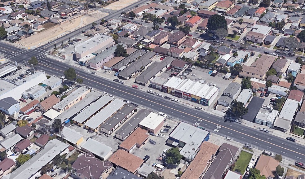 More Photos Of 9300-9302 California Ave, South Gate Storefront Retail Office For Lease