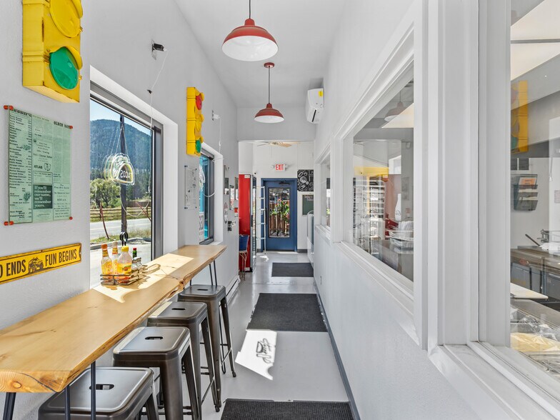 More Photos Of 865 Moraine Ave, Estes Park Restaurant For Sale