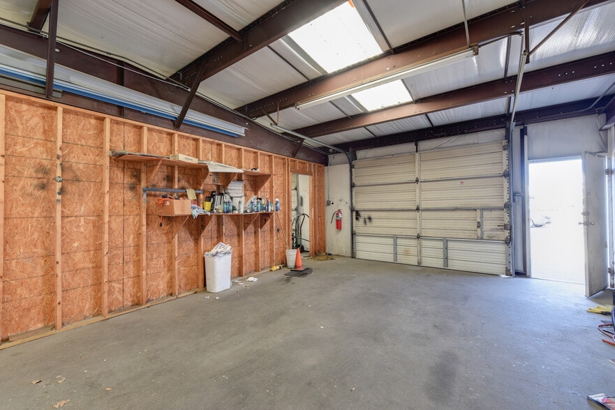 More Photos Of 5055 Virginia Beach Blvd, Virginia Beach Auto Dealership For Lease